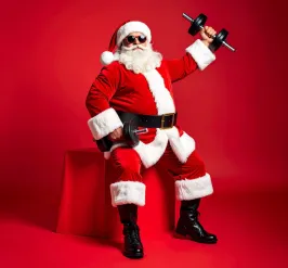 Santa lifting weights for Y's December Challenge